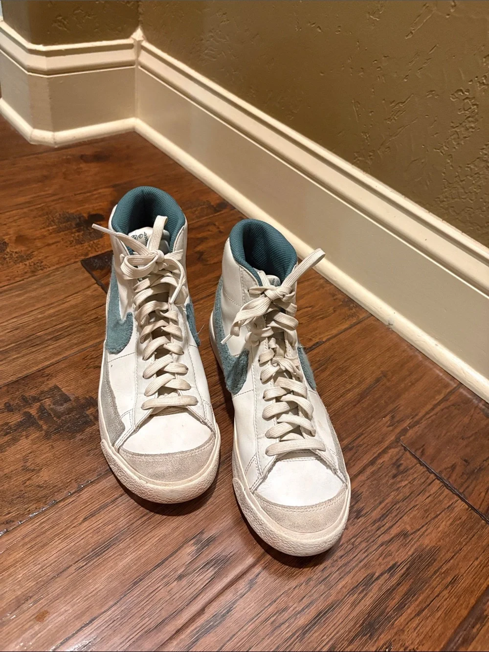 Nike High-Top Sneakers in White with Teal Accents - Picture 2 of 3